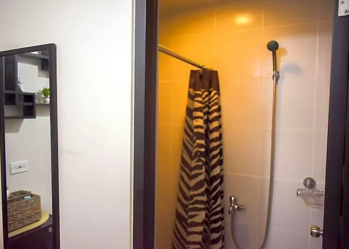 Manhattan Plaza Tower 1 *